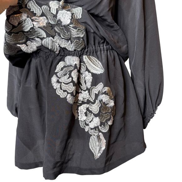 Cache Vintage Silk Embroidered Floral Peasant Tunic Blouse Black Top size Medium - Picture 2 of 5